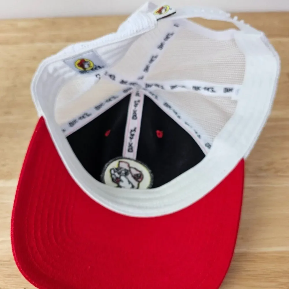 Buc-ees‎ Mesh Snapback Adjustable Truckers Hat Cap White Red Bucees Beaver Logo
